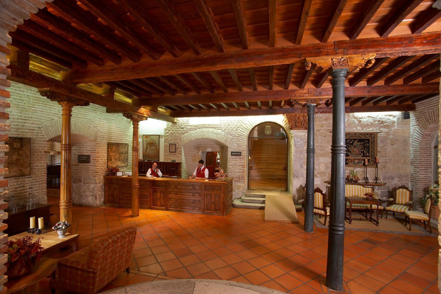 Hotel Real Monasterio De San Zoilo Carrion De Los Condes Exterior photo