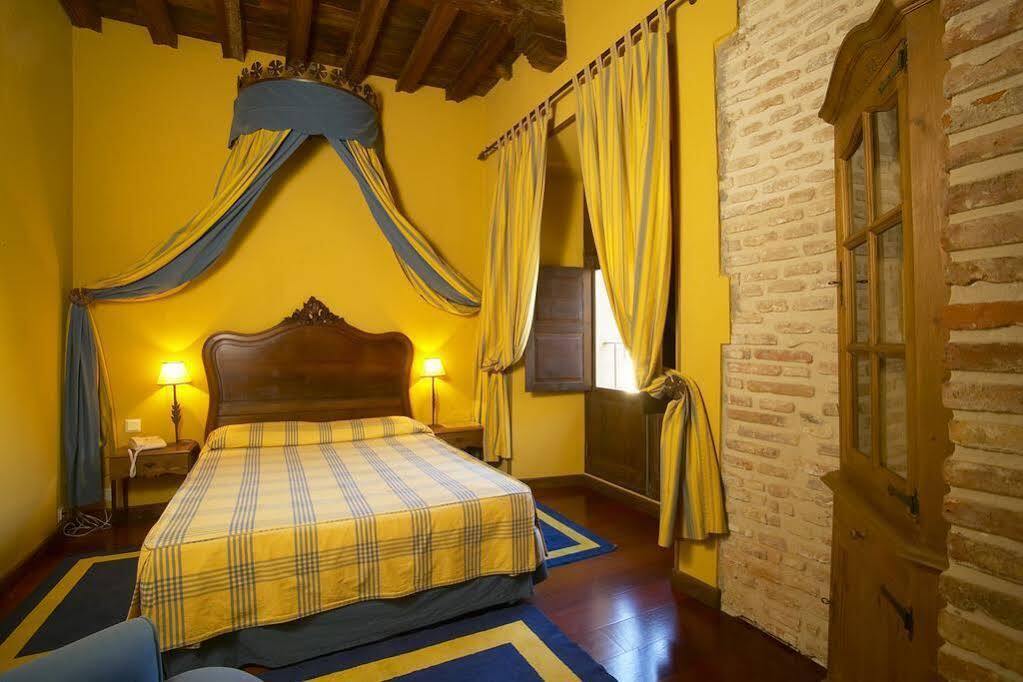 Hotel Real Monasterio De San Zoilo Carrion De Los Condes Exterior photo