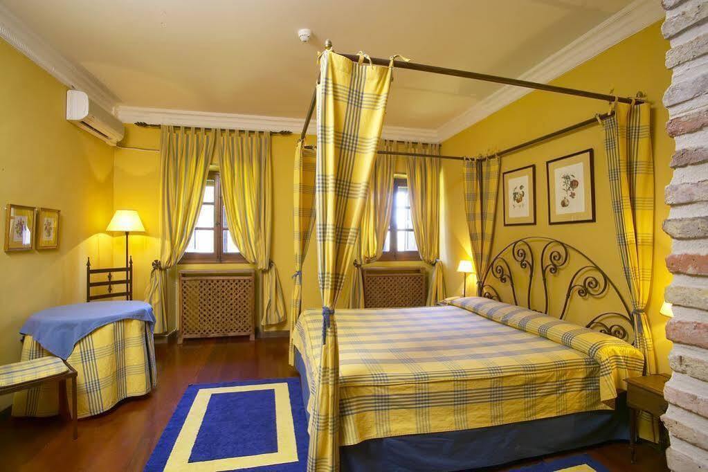 Hotel Real Monasterio De San Zoilo Carrion De Los Condes Exterior photo
