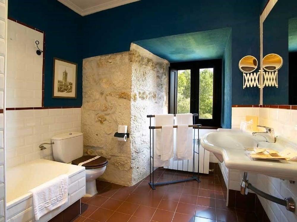Hotel Real Monasterio De San Zoilo Carrion De Los Condes Exterior photo